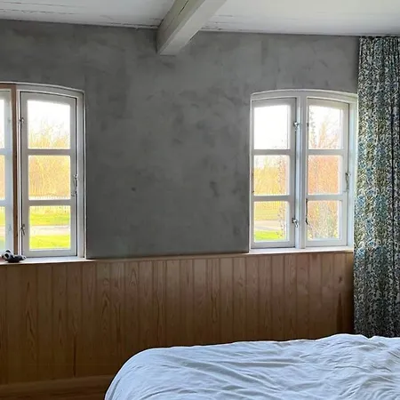 Feriehus Timber House With Sea View In *