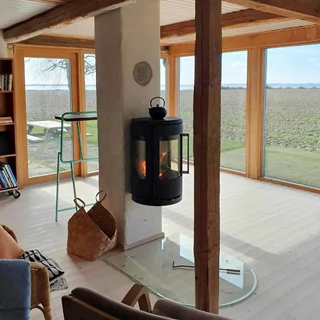 Timber House With Sea View In Tatil Evi